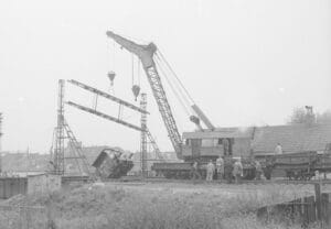 Figee ongevallenkraan NS 357 in 1959 Schiedam