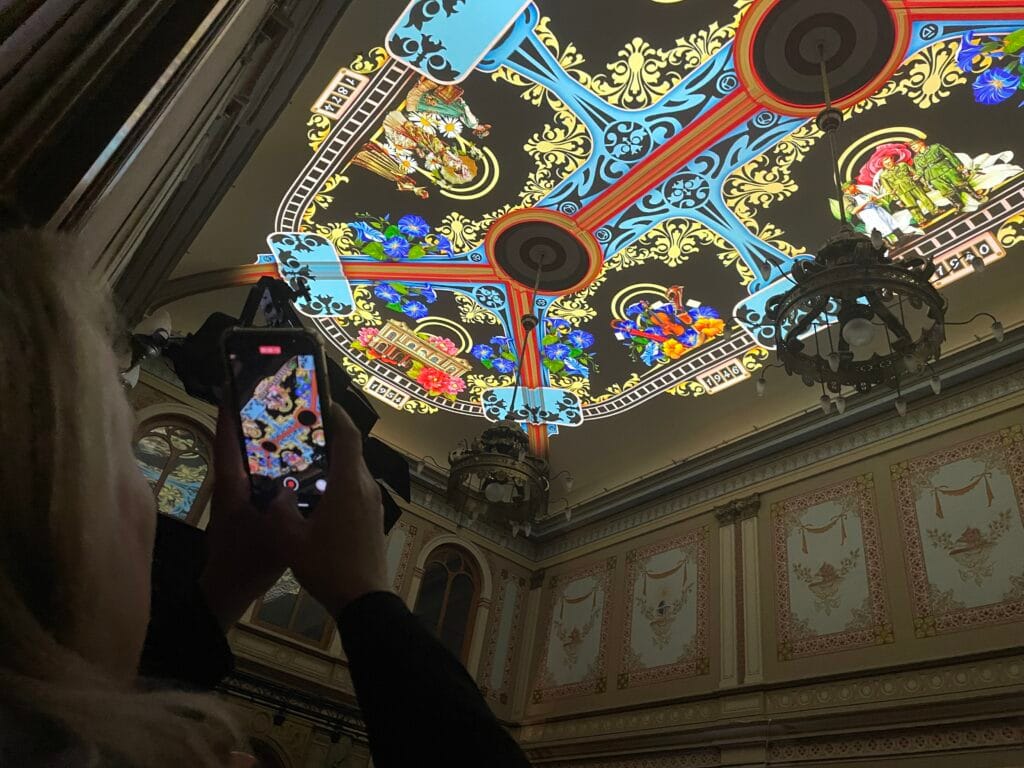 Plafondprojectie in het spoorwegmuseum foto 5