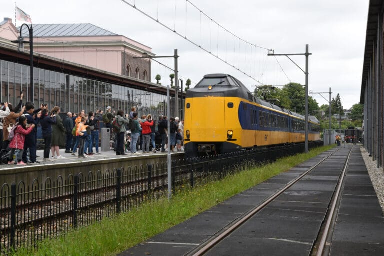 Treinstel 4011 naar het spoorwegmuseum foto 1