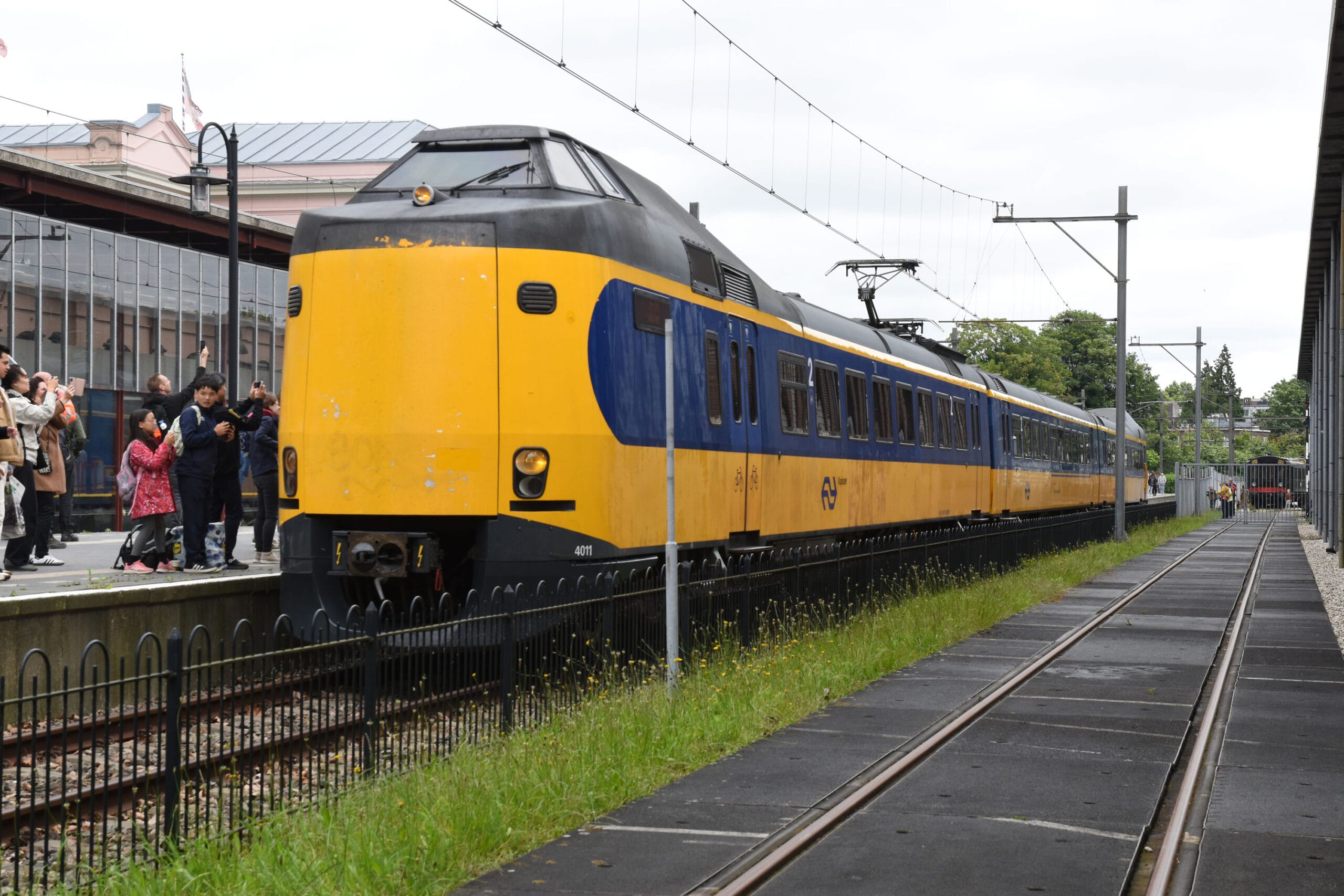 Treinstel 4011 naar het spoorwegmuseum foto 2